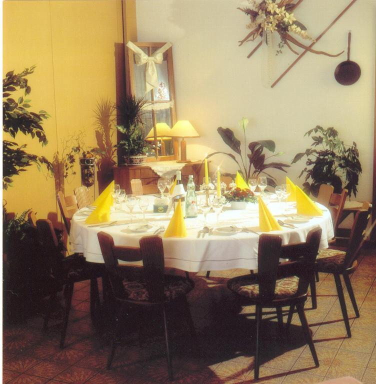 Hotel Zur Krone Birresborn Luaran gambar